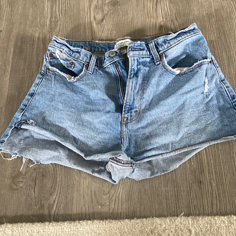 Abercrombie curve love shorts